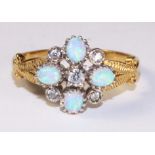 Flower set opal dress ring Condition Report <a href='//www.davidduggleby.