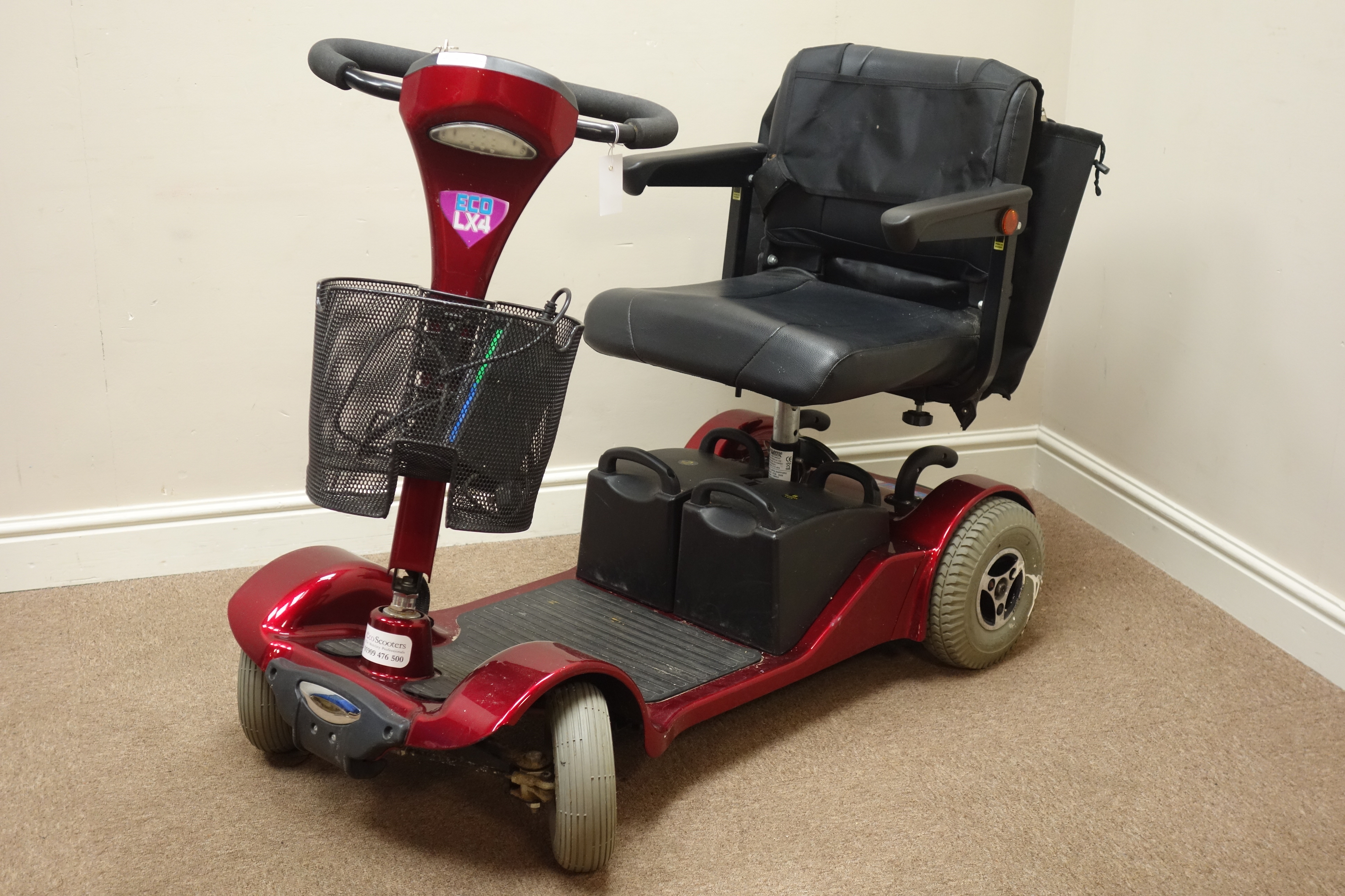 Eco LX4 four wheel mobility scooter with charger (This item is PAT tested - 5 day warranty from