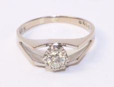 Single stone diamond white gold ring stamped 18k Condition Report <a