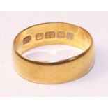 22ct gold wedding band hallmarked approx 3.6gm Condition Report <a href='//www.