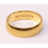 22ct gold wedding band hallmarked approx 5.4gm Condition Report <a href='//www.