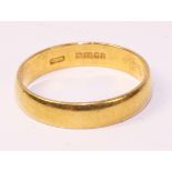 22ct gold wedding band hallmarked approx 5.4gm Condition Report <a href='//www.