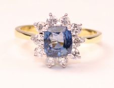 18ct cushion cut sapphire and diamond cluster ring - sapphire approx 2 carat Condition