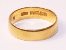 22ct gold wedding band hallmarked approx 3gm Condition Report <a href='//www.