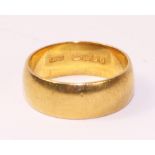 22ct gold wedding band hallmarked approx 5gm Condition Report <a href='//www.