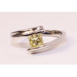 Princess cut yellow diamond platinum cross-over ring hallmarked Condition Report