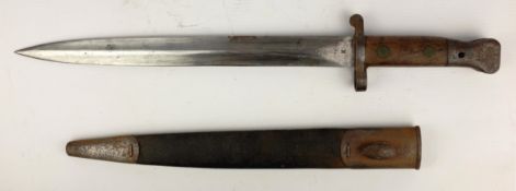 British bayonet, probably 1888 pattern, stamped crown over 53E, EFD & other marks to blade,