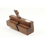 A 2 3/4" moulding plane by HEATHCOTT & LINDEY G++