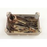 A box of 27 small tools G