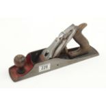 A RECORD No T5 fore plane lacks side handle and cracks to rear handle G