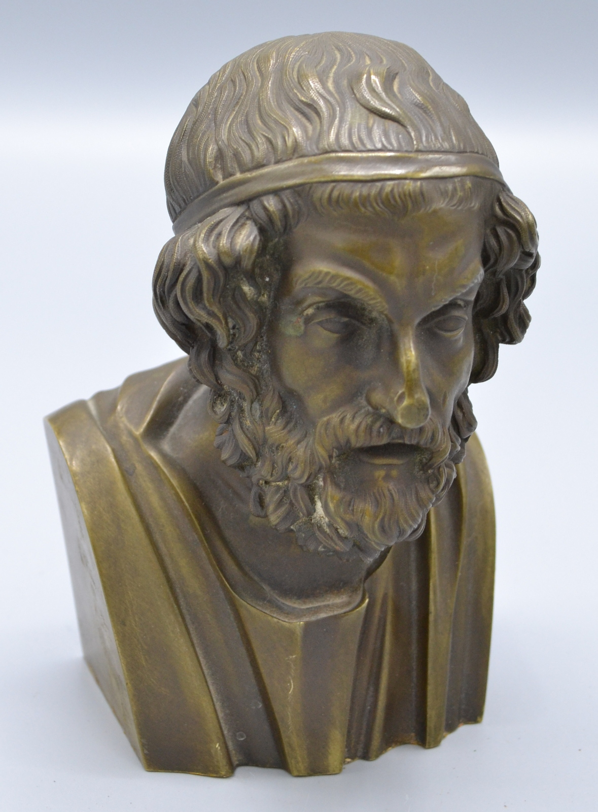 A bronze bust of Homer, height 14.5cm.