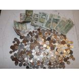 Miscellaneous coins and banknotes, much low denomination U.S.A.