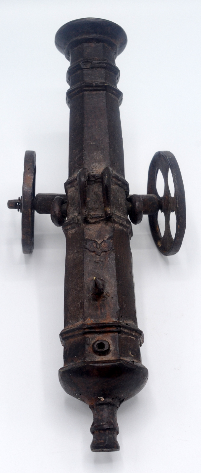 A Lantaka metal model of a cannon, length 30cm. - Image 2 of 3