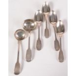 Four fiddle pattern silver dessert spoons and two fiddle pattern silver sauce ladles. 10.5oz.