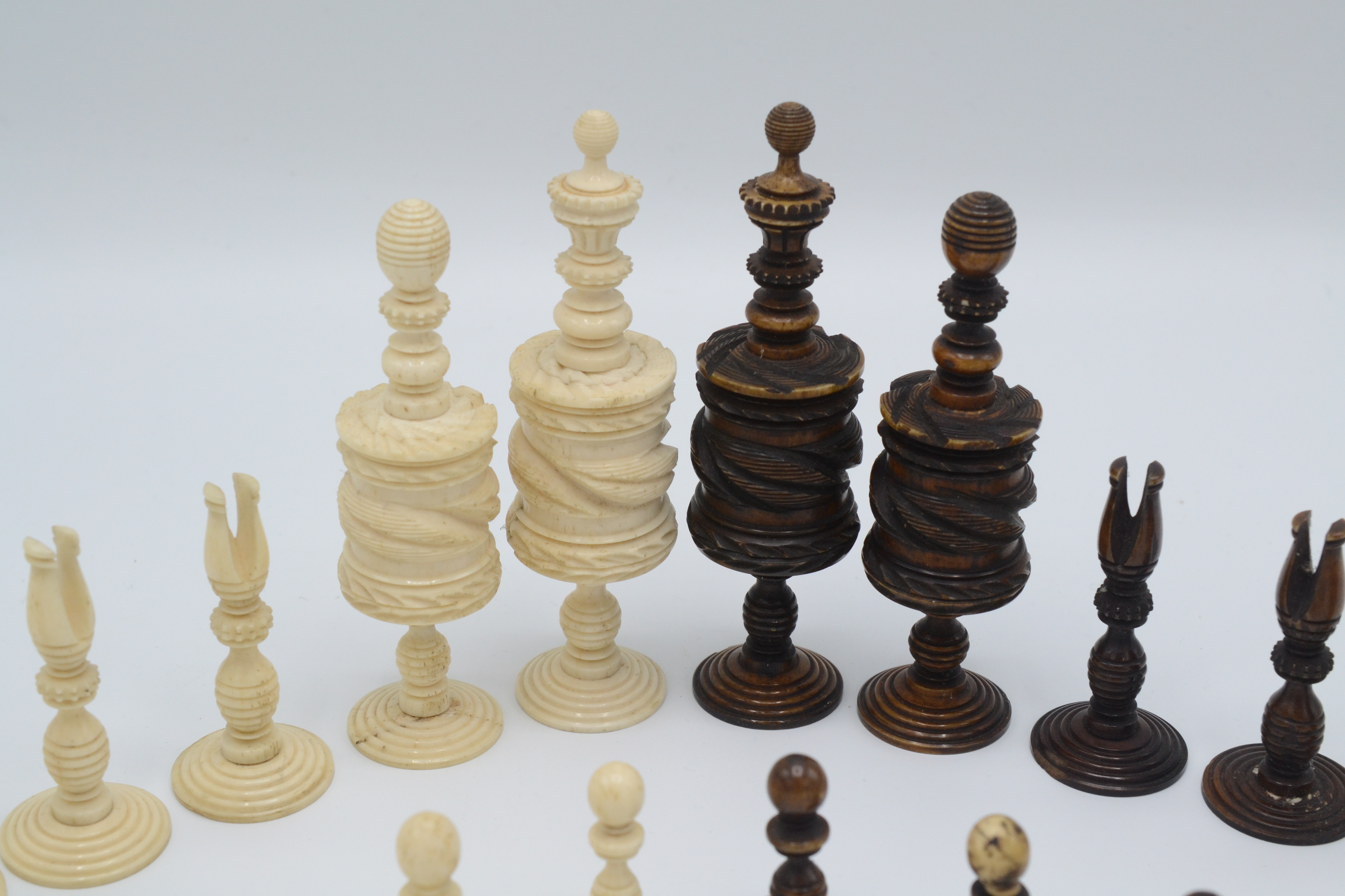 An Indian carved bone chess set, height of king 11cm. - Image 2 of 4