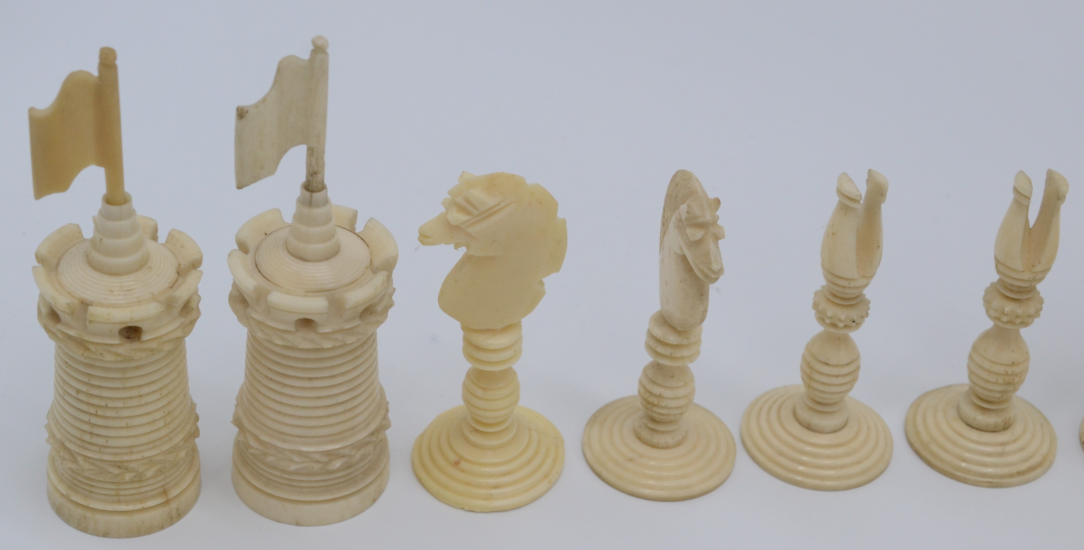 An Indian carved bone chess set, height of king 11cm. - Image 3 of 4