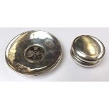 A modern silver mounted yo-yo and an armada dish.