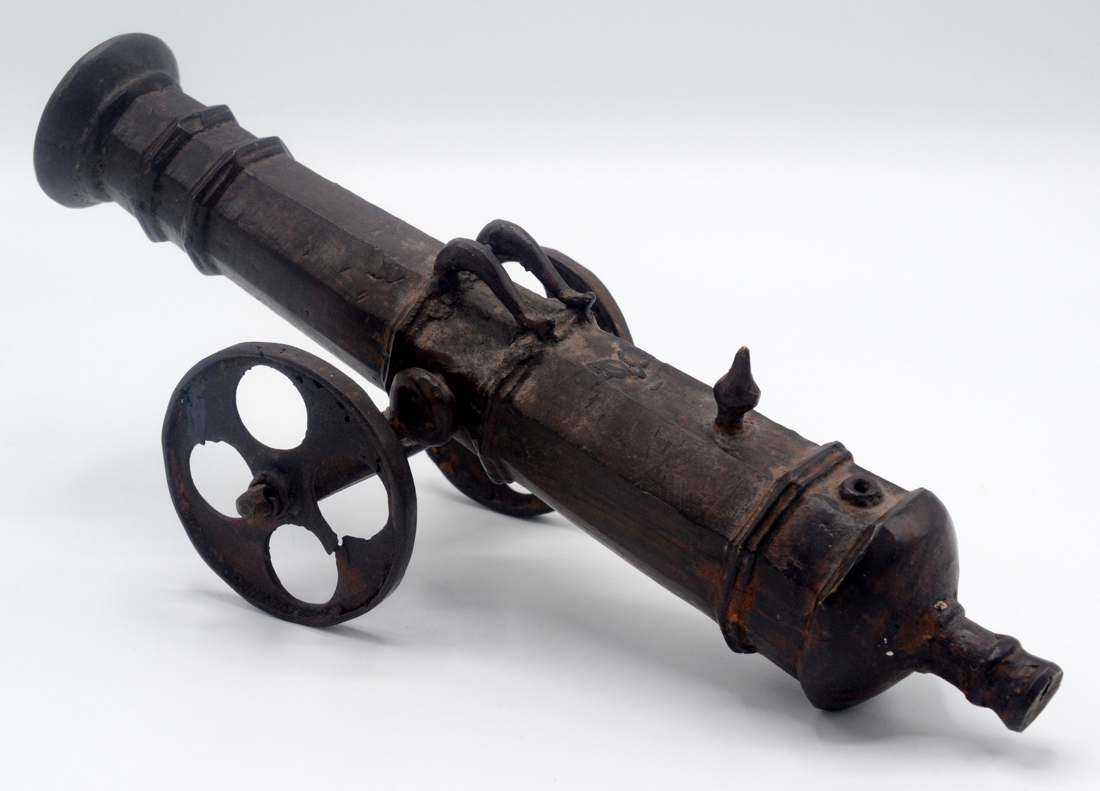 A Lantaka metal model of a cannon, length 30cm.