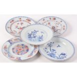 Five 18th century Chinese porcelain plates, diameter 23cm.