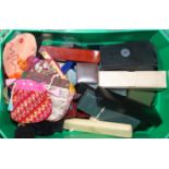 A large quantity of ring and other jewellery boxes.
