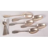 Five fiddle pattern spoons and five golfing teaspoons. 12oz.