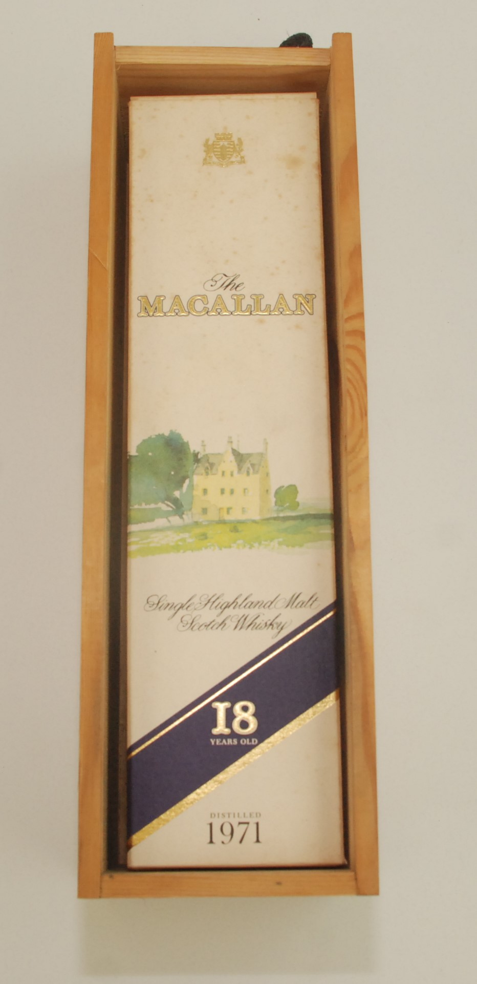 The Macallan a 75cl bottle of 18 year old single malt whisky distilled 1971 in its original box - Image 5 of 6