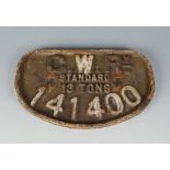 A cast iron railway wagon plate 'G.W.R Standard 13 Tons 141400', width 28cm.