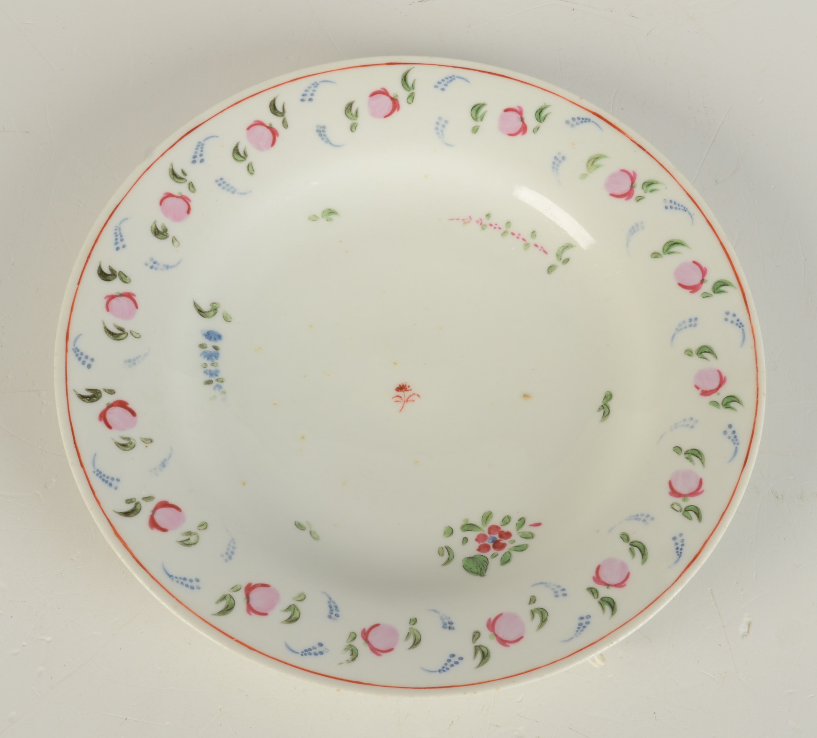 A Keeling porcelain plate, 18th century, Factory X, with floral decoration, diameter 23.