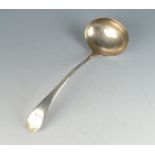 An Old English pattern silver soup ladle with roosters head crest. 7.7oz.