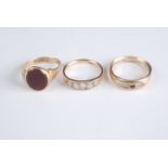 Three 18ct gold rings. Condition report: Total weight 13.5gms.