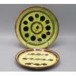 Two Sid Tustin Studio Pottery plates, diameter 20.3cm and 18.2cm.