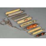 A collection of penknives,