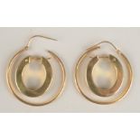 Two pairs of 18ct gold earrings, 8.2g.