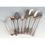 Silver cutlery eight pieces. 9.5oz.