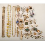 Gilt jewellery and a moonstone set scorpion etc.