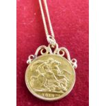 A 1913 sovereign mounted as a pendant, chain, gross weight 11.5g