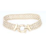 A 9ct yellow gold bracelet 8.6 grams