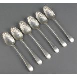 6 Georgian silver bright cut teaspoons with shell bowls, rubbed marks, 80 grams