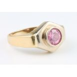 An 18ct yellow gold gem set ring size N