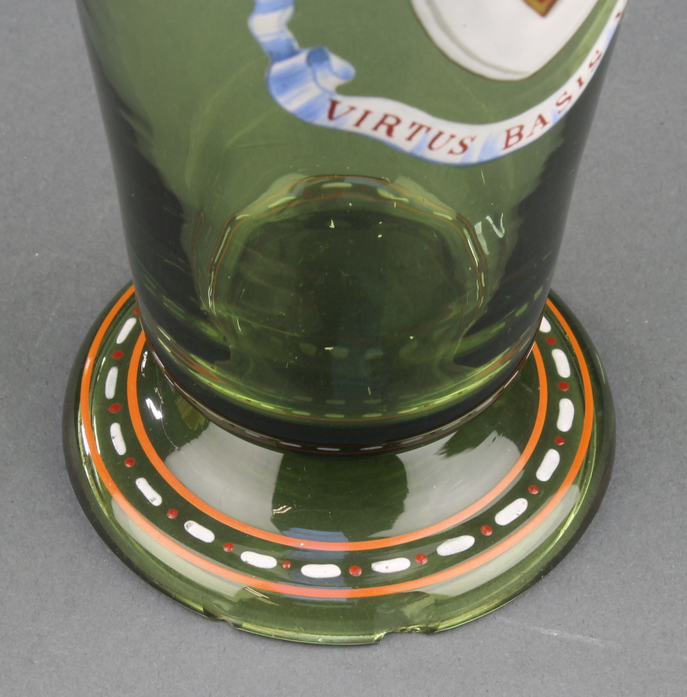 A set of 12 late 19th Century Continental green glass and enamelled beakers together with 2 jugs - Bild 6 aus 6