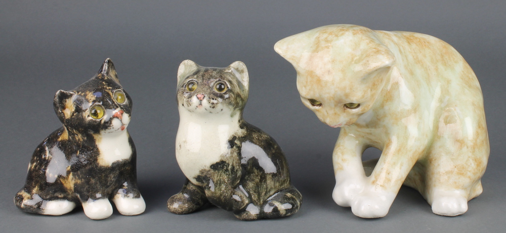 A Jenny Winstanley figure of a seated cat with glass eyes 6" and 2 smaller ditto 4"