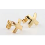 A pair of 18ct yellow gold cross shape ear studs, 3.4 grams