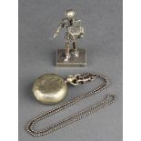 An 800 standard figure of a knight 2.5" together with a plated sovereign case