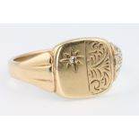 A gentleman's 9ct yellow gold signet ring size X