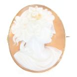 A 9ct yellow gold mounted oval cameo brooch