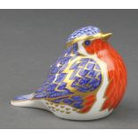 A Royal Crown Derby Imari pattern paperweight in the form of a robin with gold stopper 3 1/2"