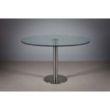 A CONTEMPORARY GLASS CIRCULAR DINING TABLE, 121cm diam x 75cm (h)