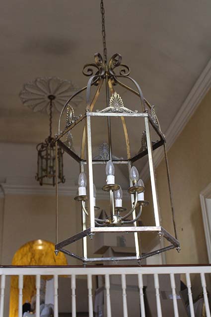 A HEXAGONAL BRASS 6 LIGHT HALL LANTERN,