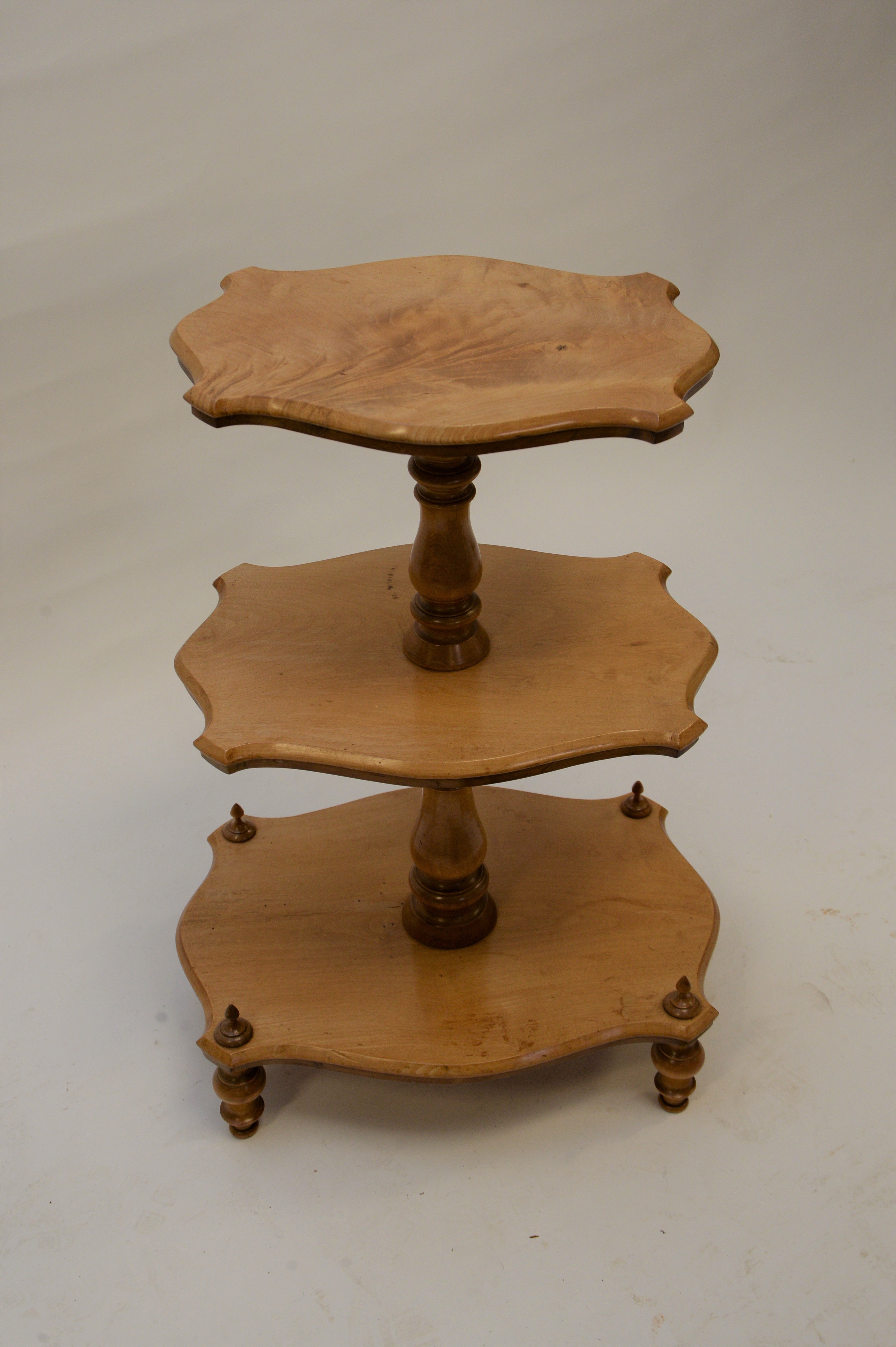 AN UNUSUAL 19TH CENTURY SATIN BIRCH THREE TIER DISPLAY STAND with shape sided rectangular graduated - Image 2 of 2