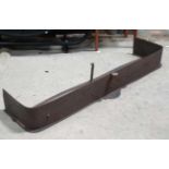 Cast iron fire fender CONDITION: Please Note - we do not make reference to the